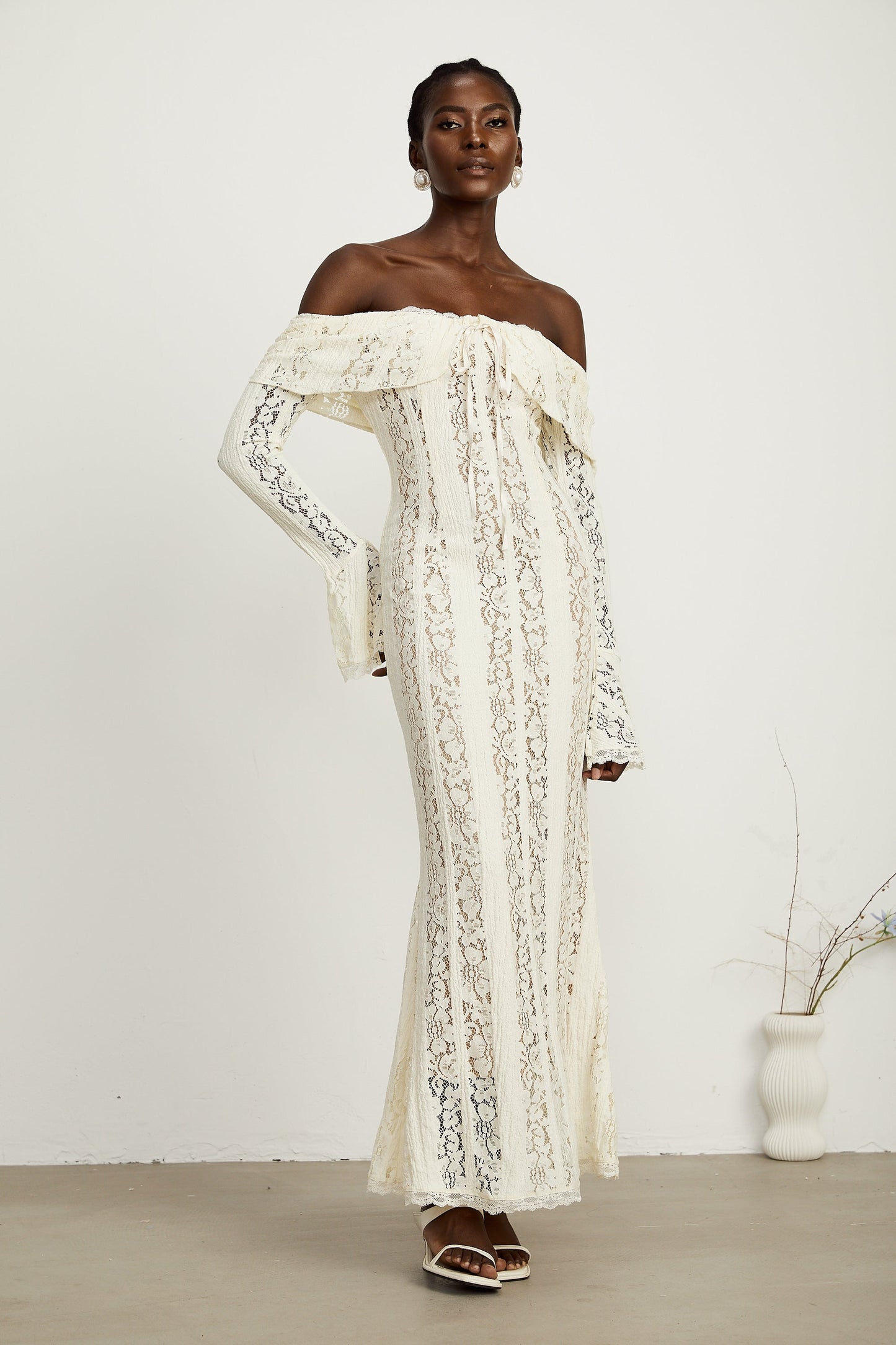 Émeline floral lace flared-cuff maxi dress in Neutrals