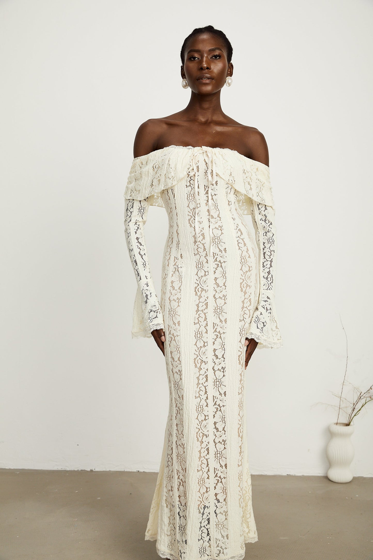 Émeline floral lace flared-cuff maxi dress in Neutrals