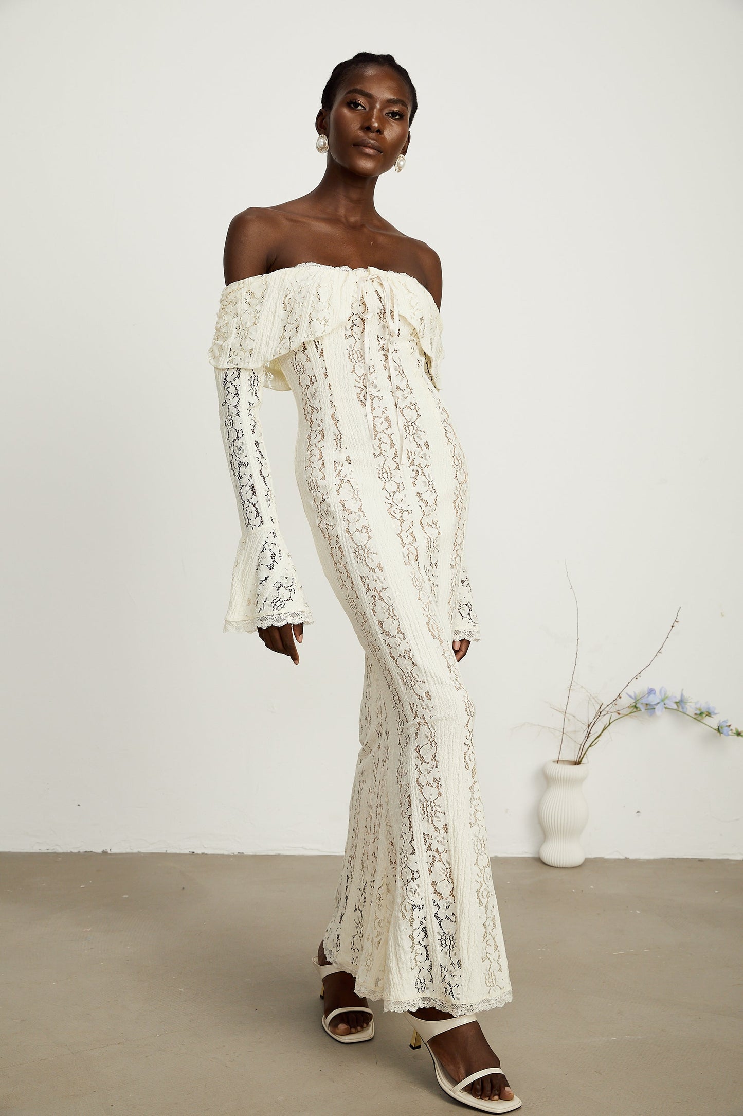 Émeline floral lace flared-cuff maxi dress in Neutrals
