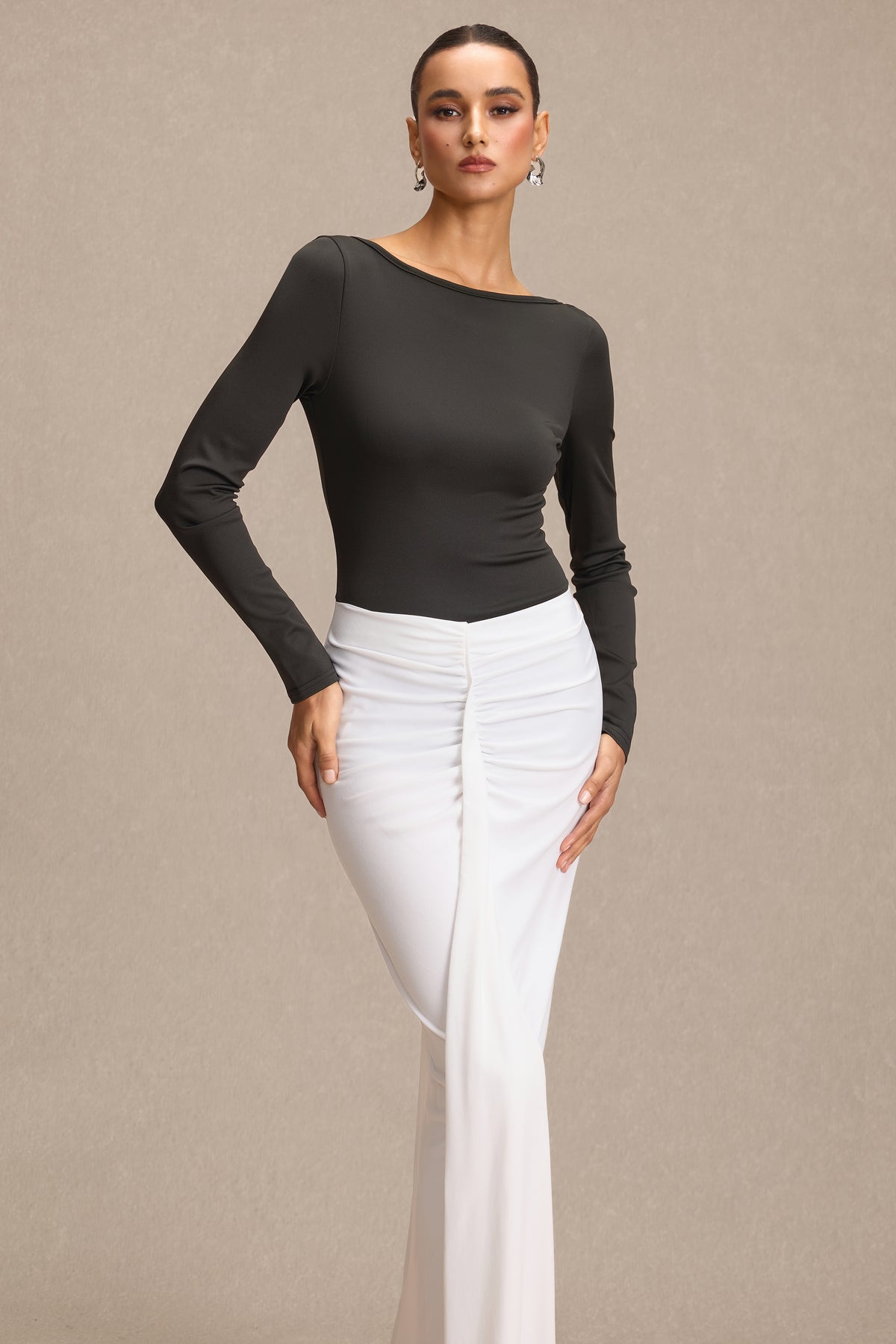 Contrast Color Ruched Long Sleeve Maxi Dress