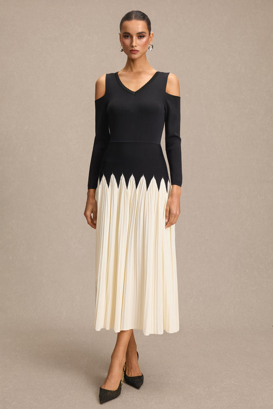 Knit Contrast Color Pleated Midi Dress